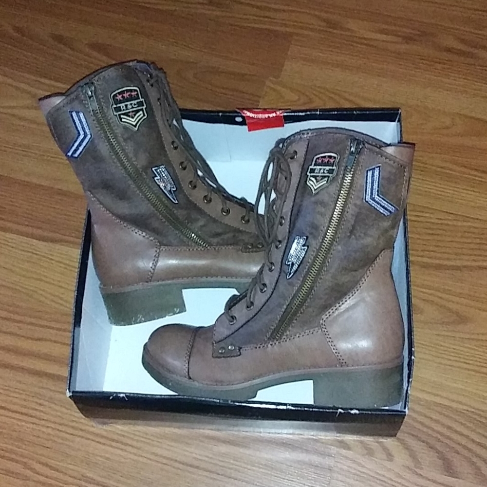 Boots! 😍